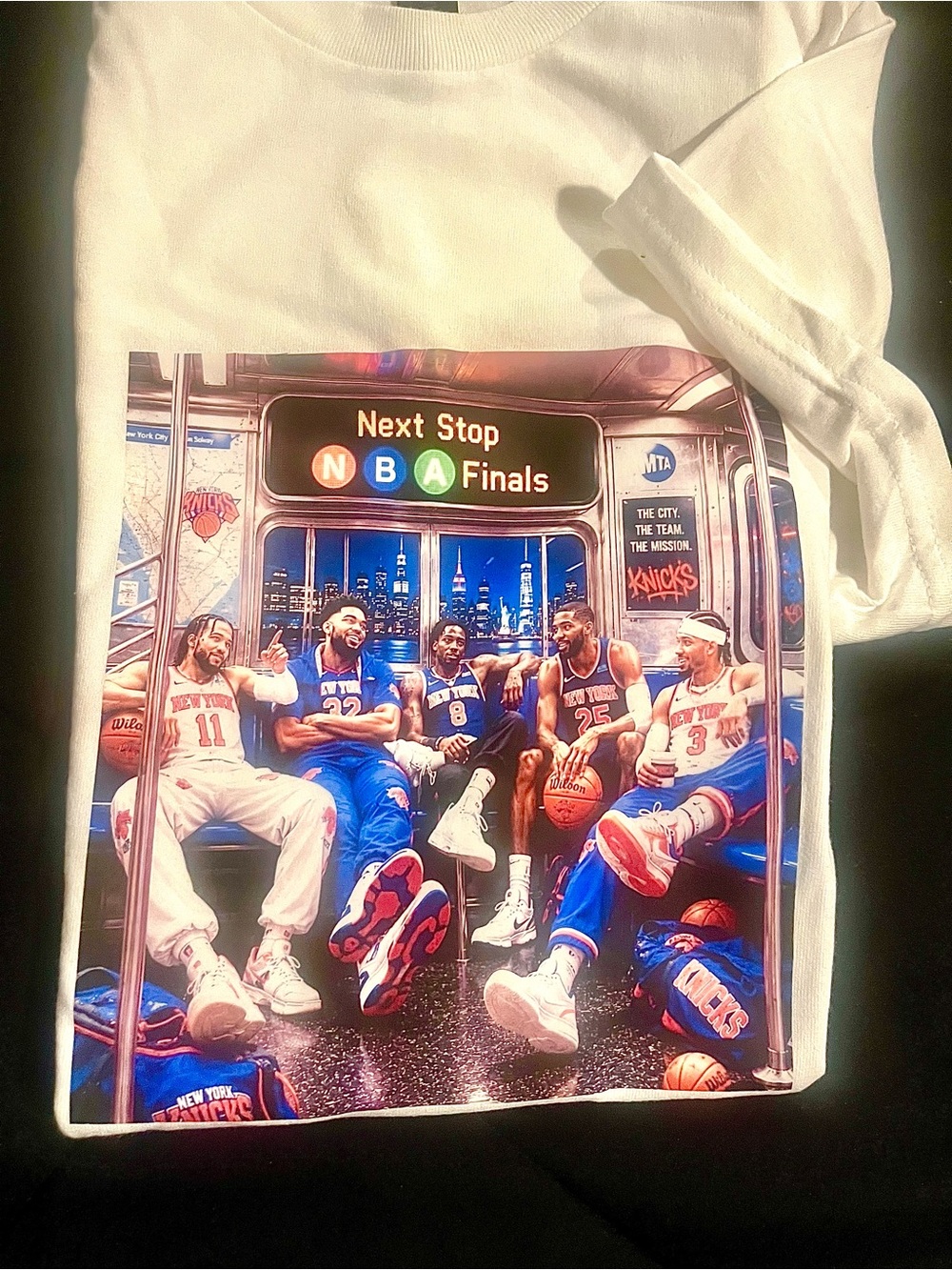NY KNICKS White Short Sleeve Tee with Colorful NBA Subway Graphic